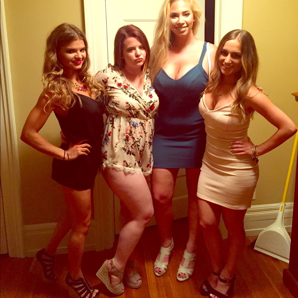 Black light weight romper form Forever 21